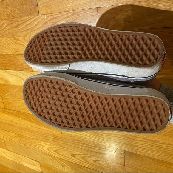 Vans - Picture 4 of 4